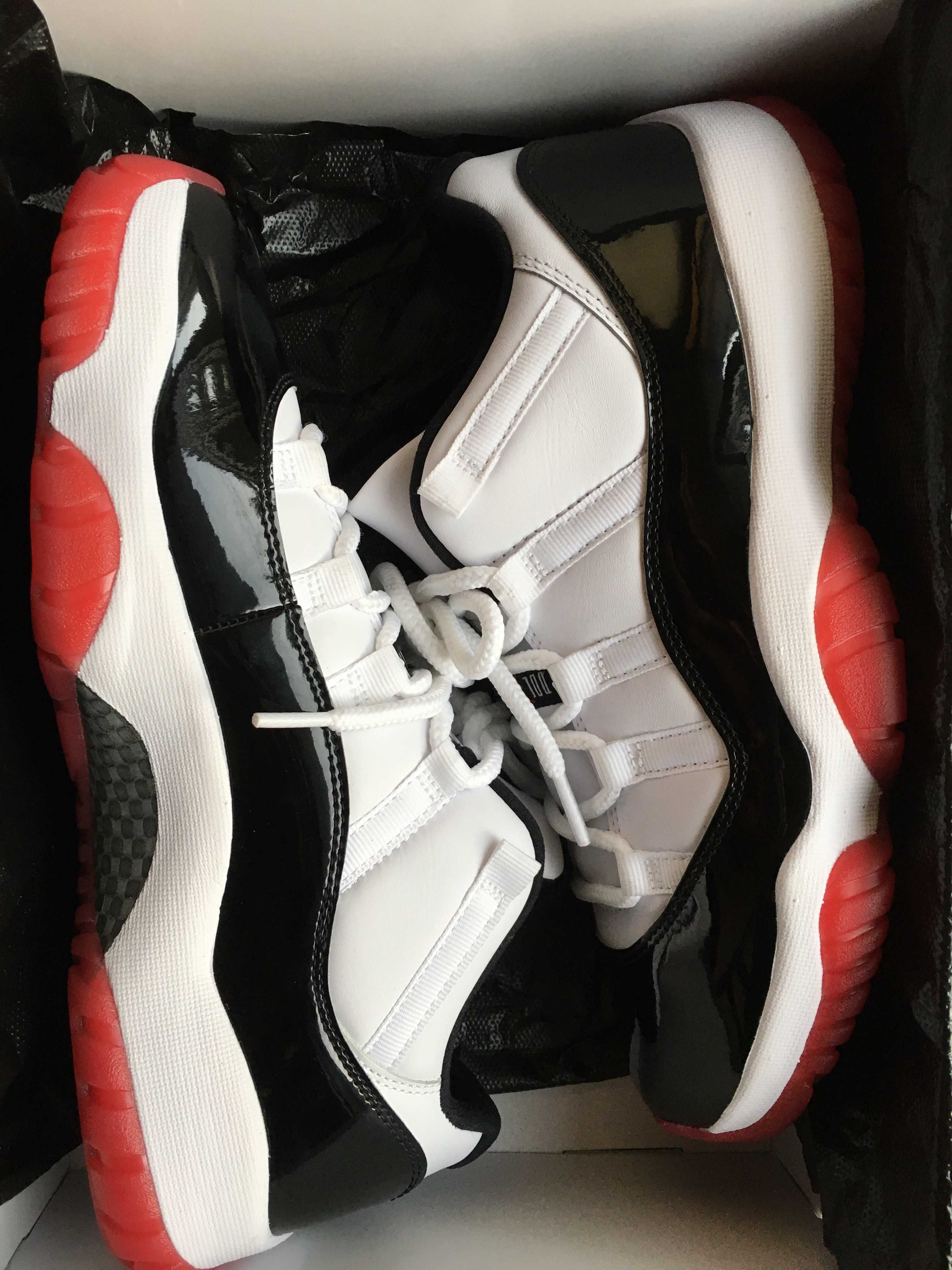 Nike Air Jordan 11 Low "Gym Red"