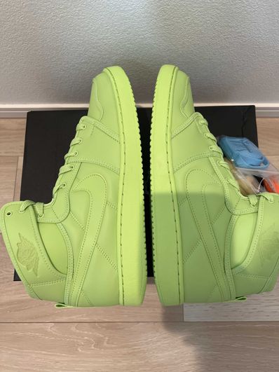 Billie Eilish × Nike Women's Air Jordan 1 High KO "Volt"