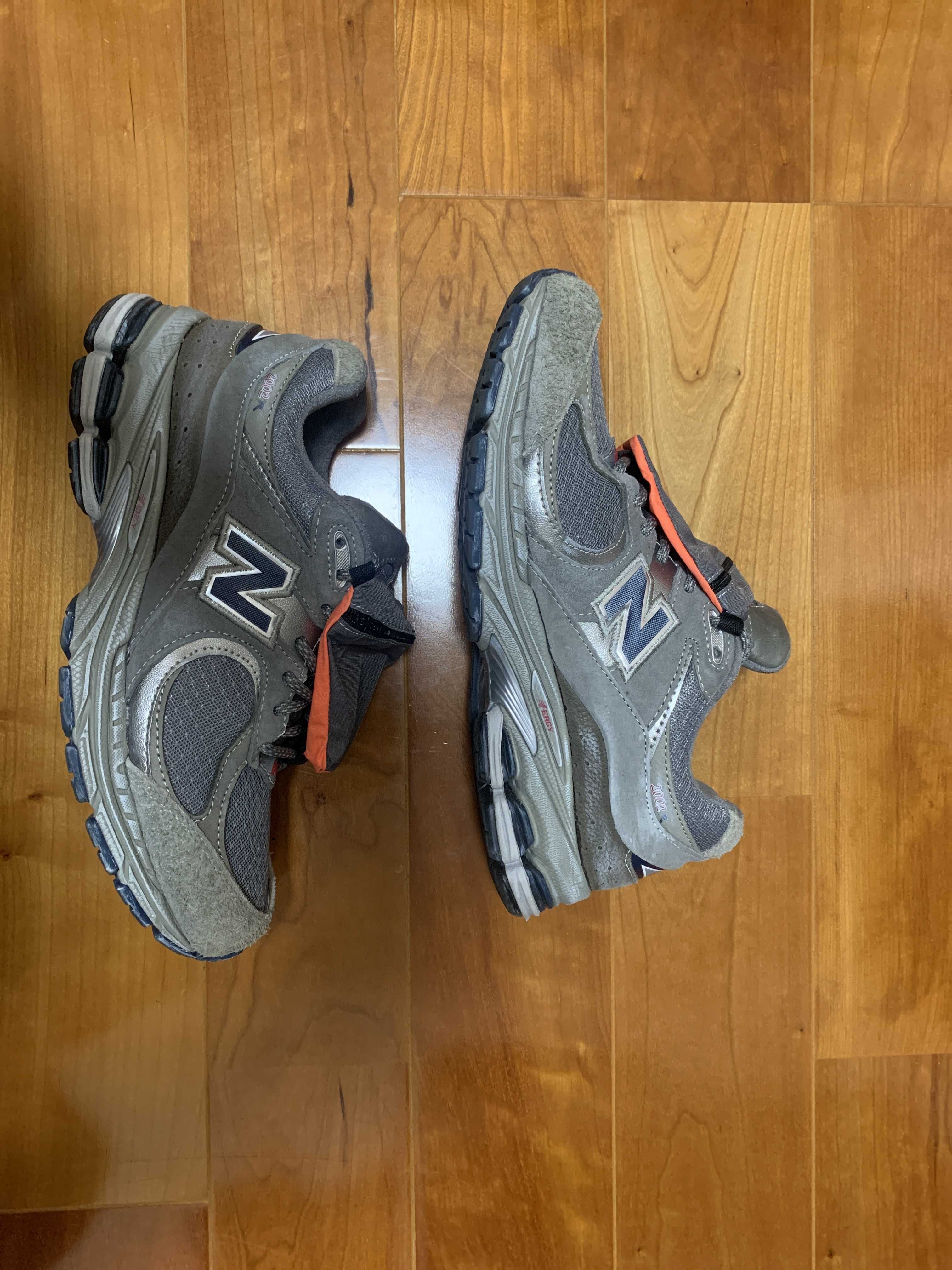 New Balance 2002R "Gray"