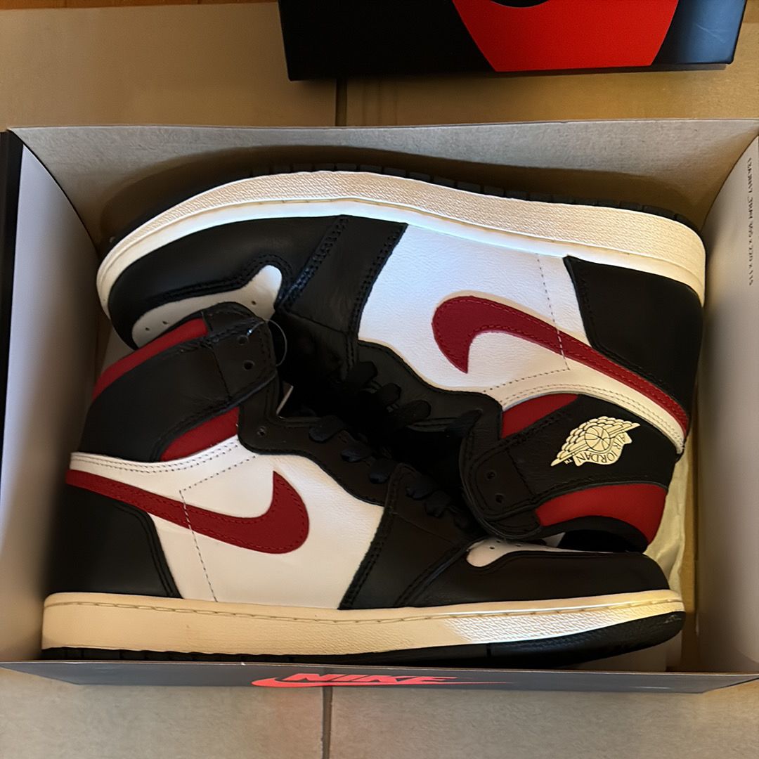 Nike Air Jordan 1 Retro High "Black/White/Sail/Gym Red"    
