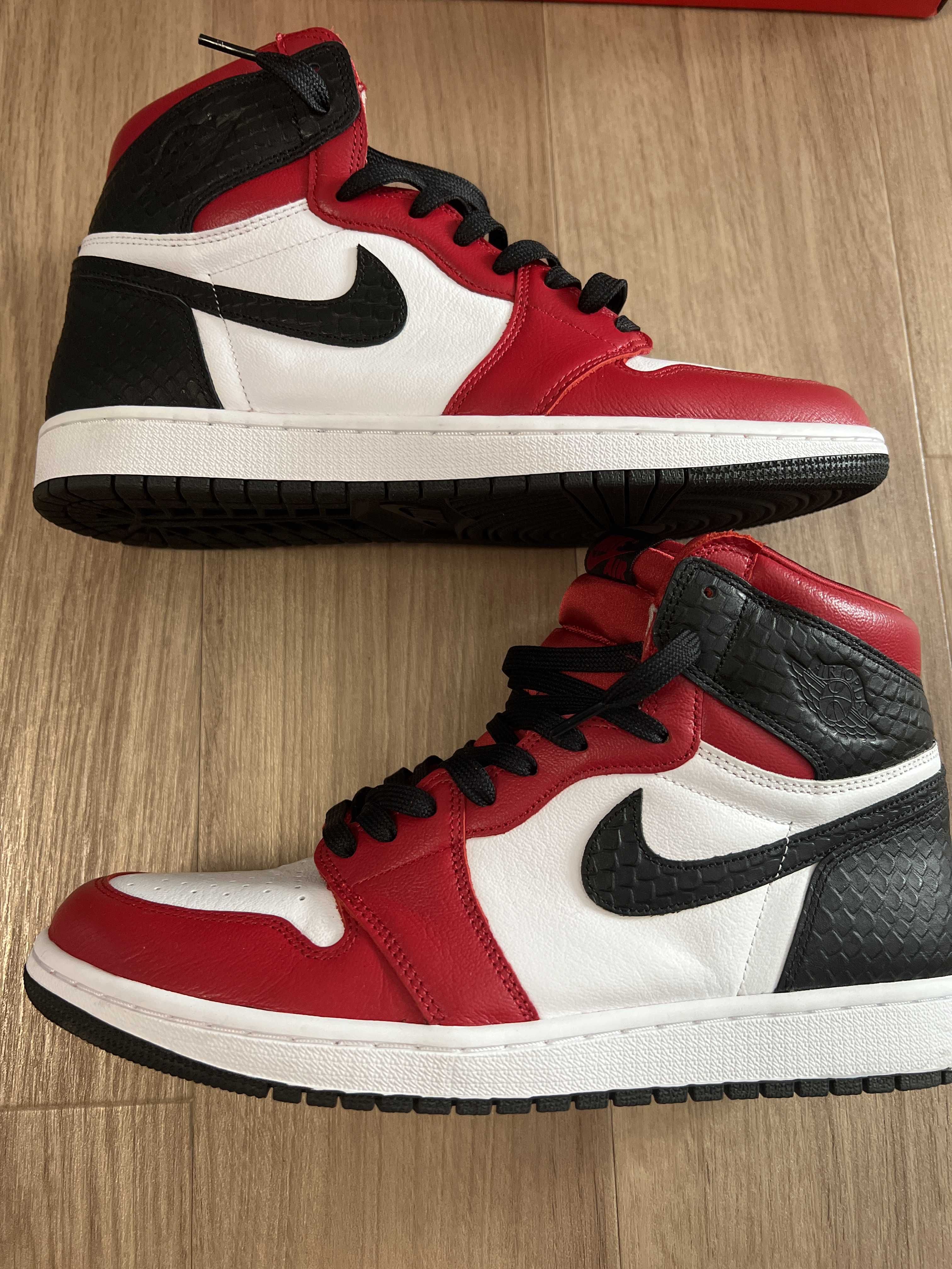 Nike Women's Air Jordan 1 High OG "Satin Red"
