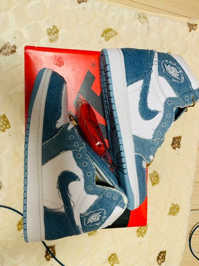 Nike Women's Air Jordan 1 High OG "Denim"