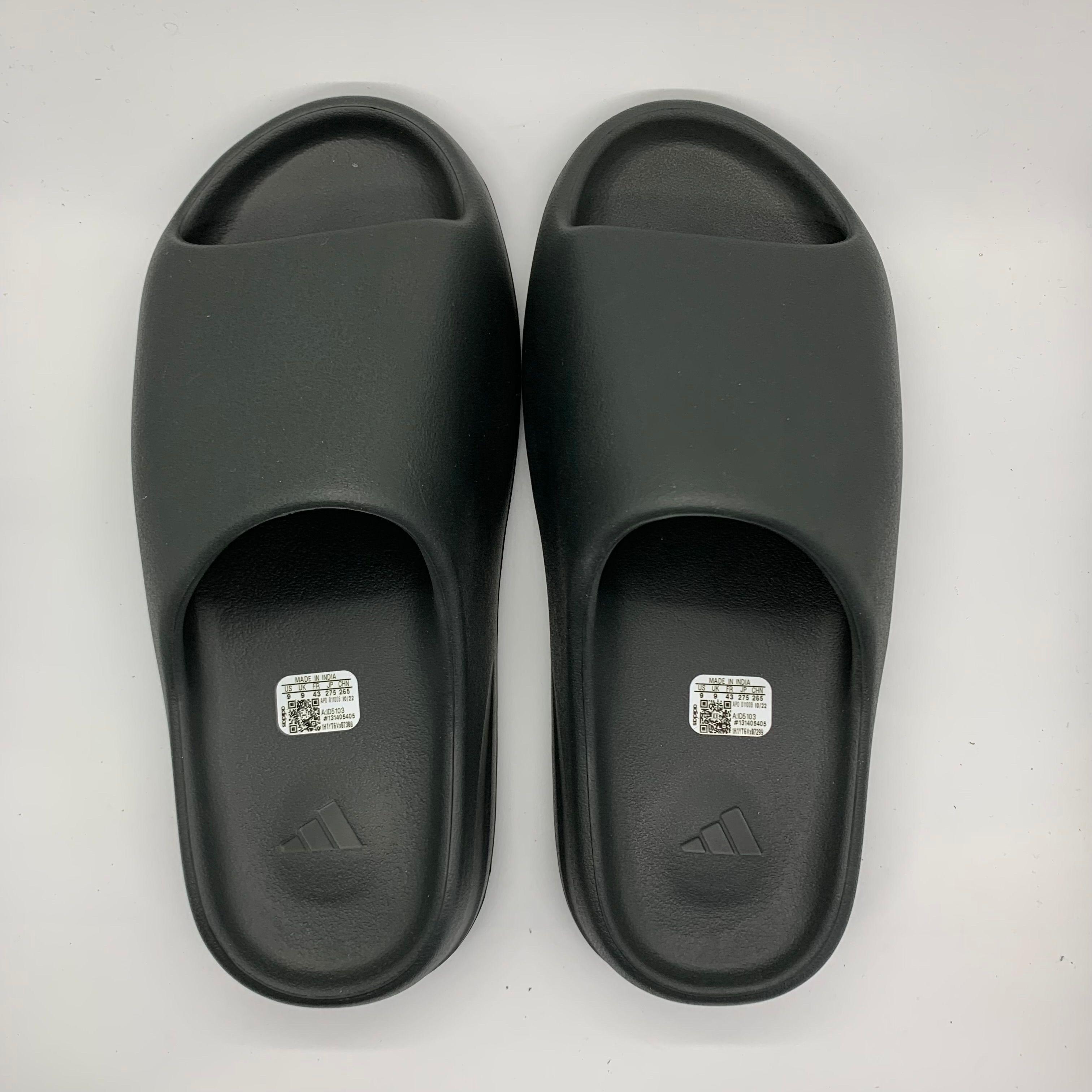 adidas YEEZY Slide "Dark Onyx"