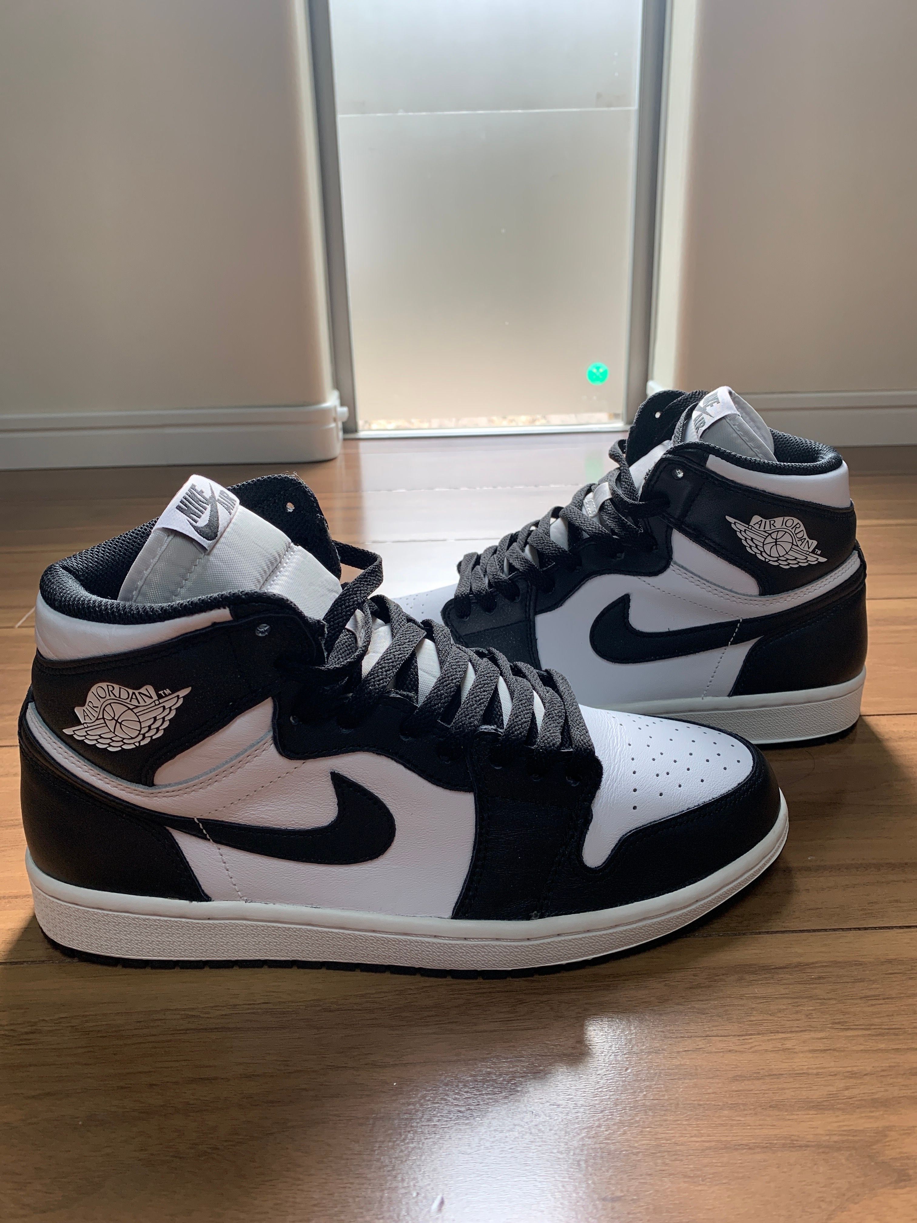 Nike Air Jordan 1 Retro High OG "Black/White" (2014)