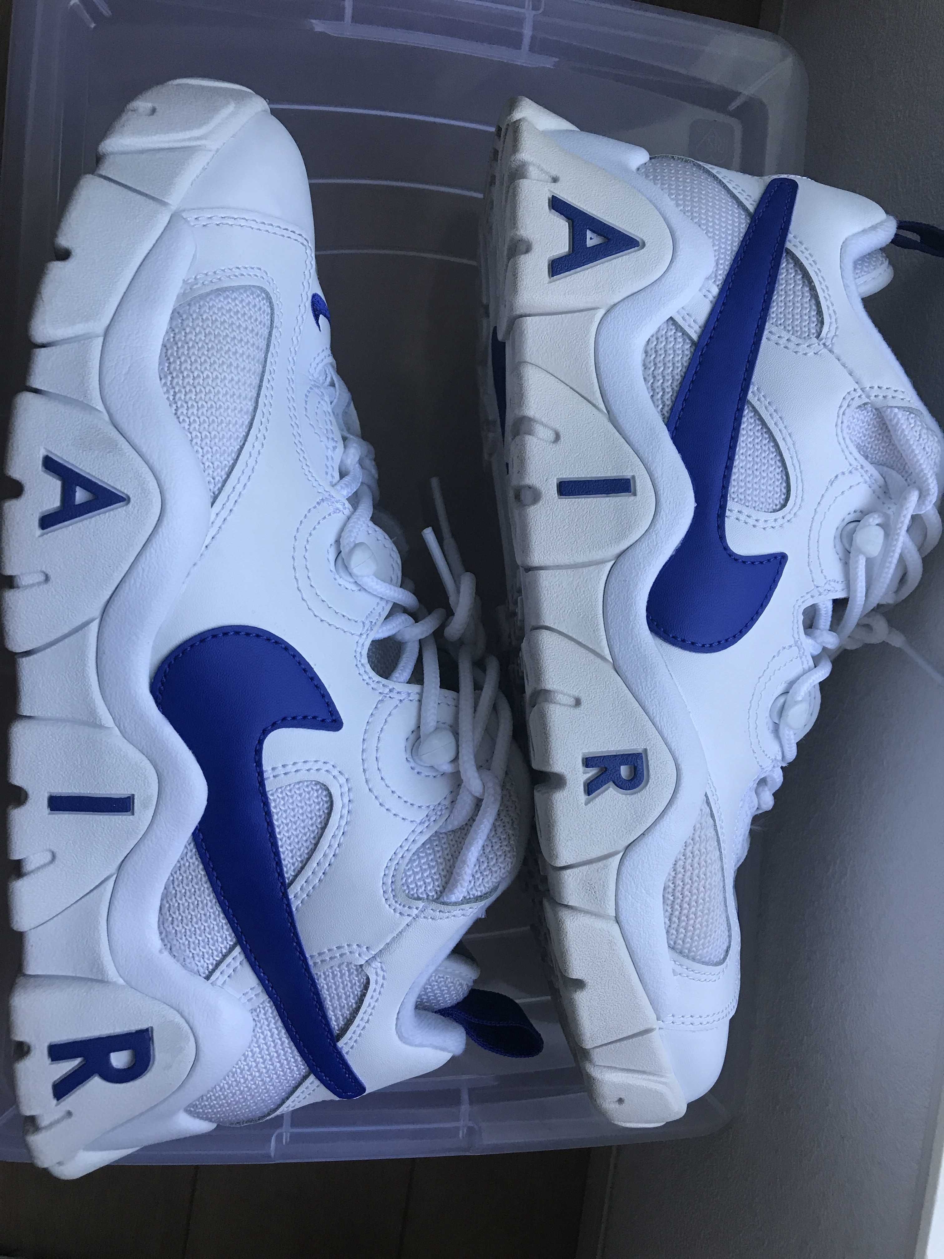 NIKE AIR BARRAGE LOW "WHITE/BLUE"