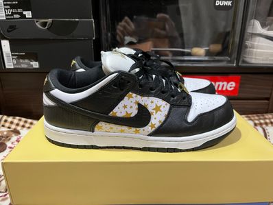 Supreme × Nike SB Dunk Low OG QS Gold Stars "White/Black"