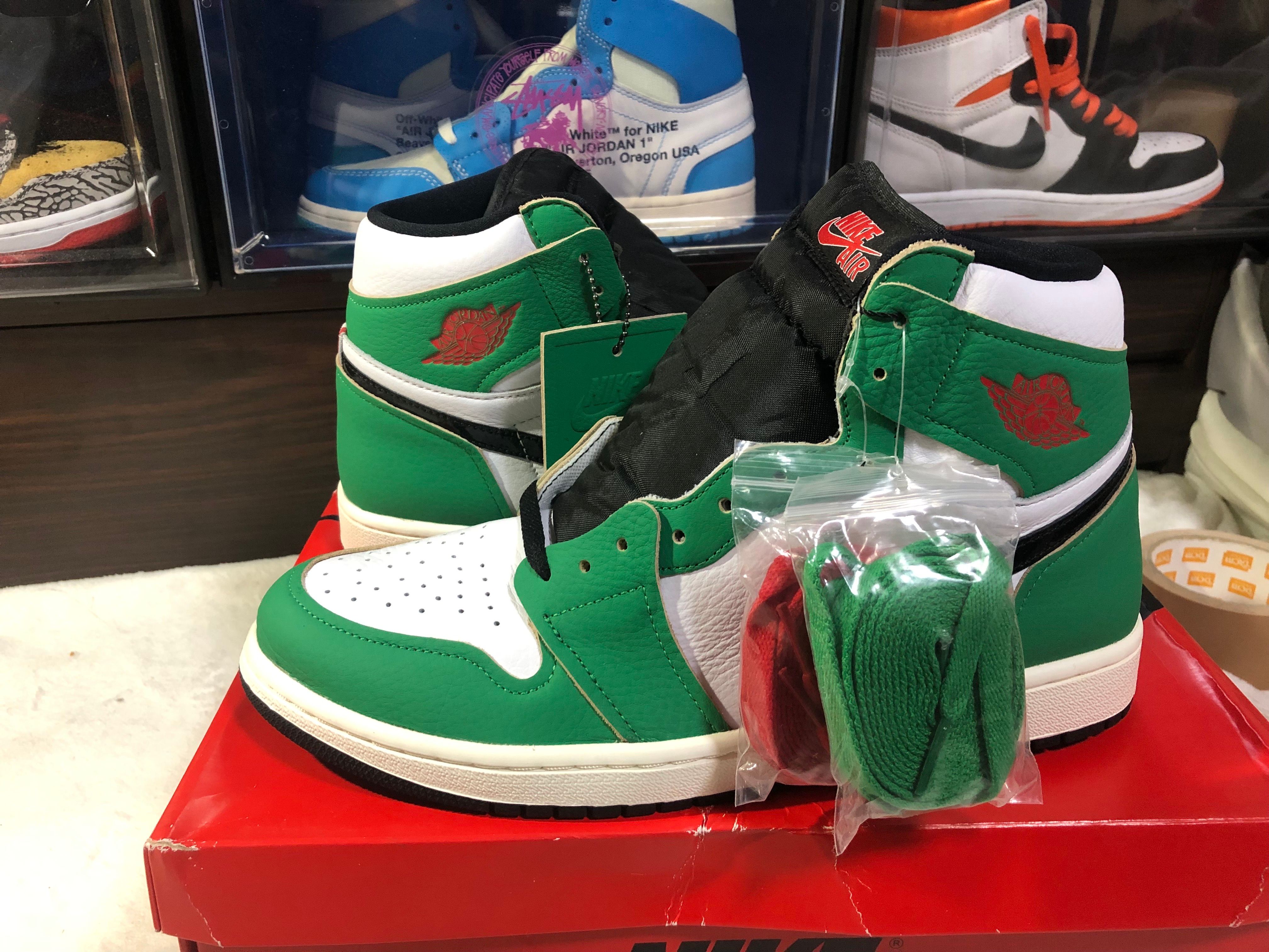 Nike Women's Air Jordan 1 High OG "Lucky Green/White-Sail-Black"