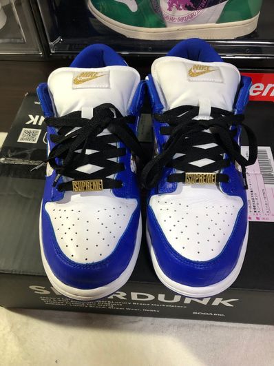 Supreme × Nike SB Dunk Low OG QS Gold Stars "White/Hyper Blue"
