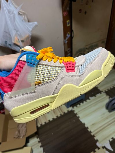 UNION × NIKE AIR JORDAN 4