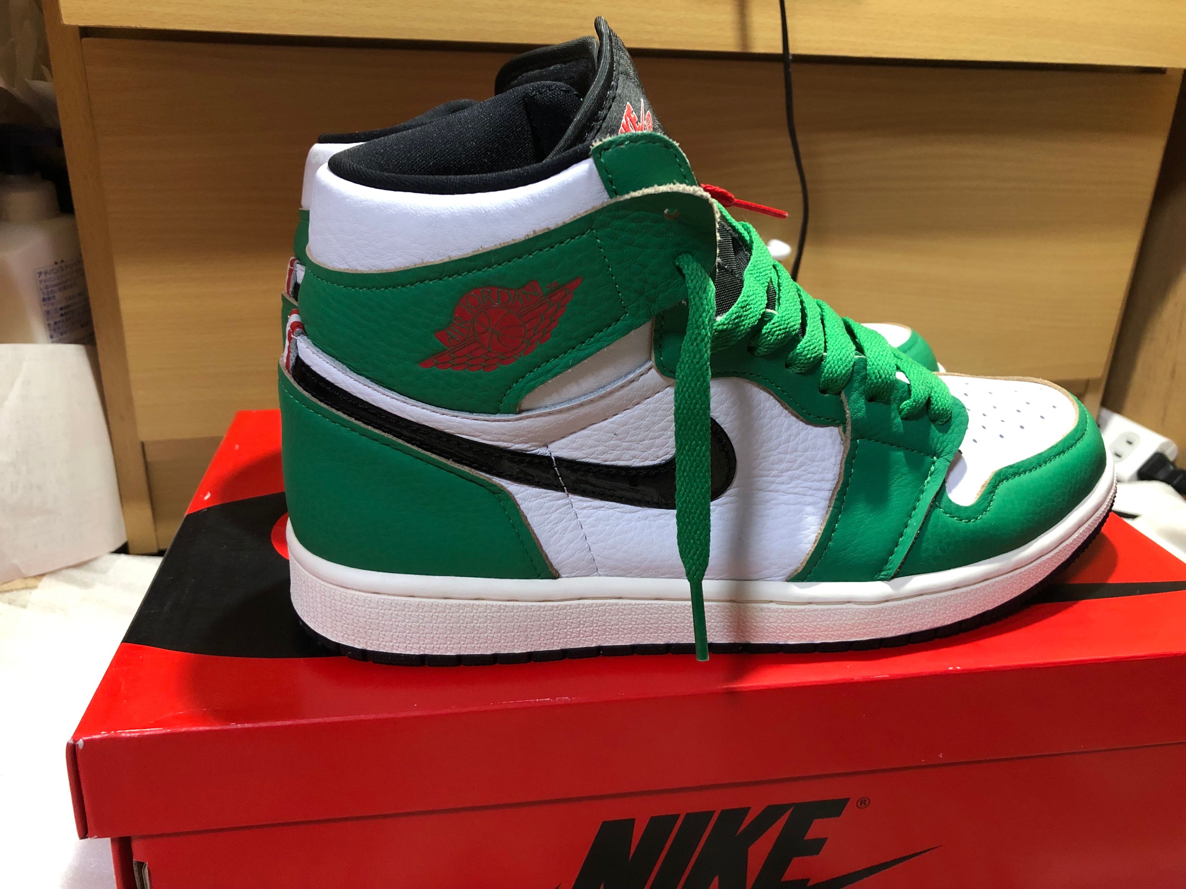 Nike Women's Air Jordan 1 High OG "Lucky Green/White-Sail-Black"   