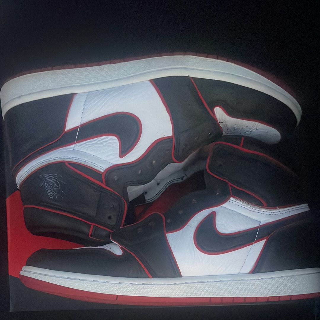 Nike Air Jordan 1 Retro High OG "Blood Line"   