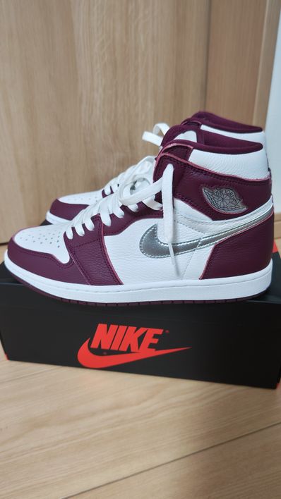 Nike Air Jordan 1 High OG "Bordeaux"