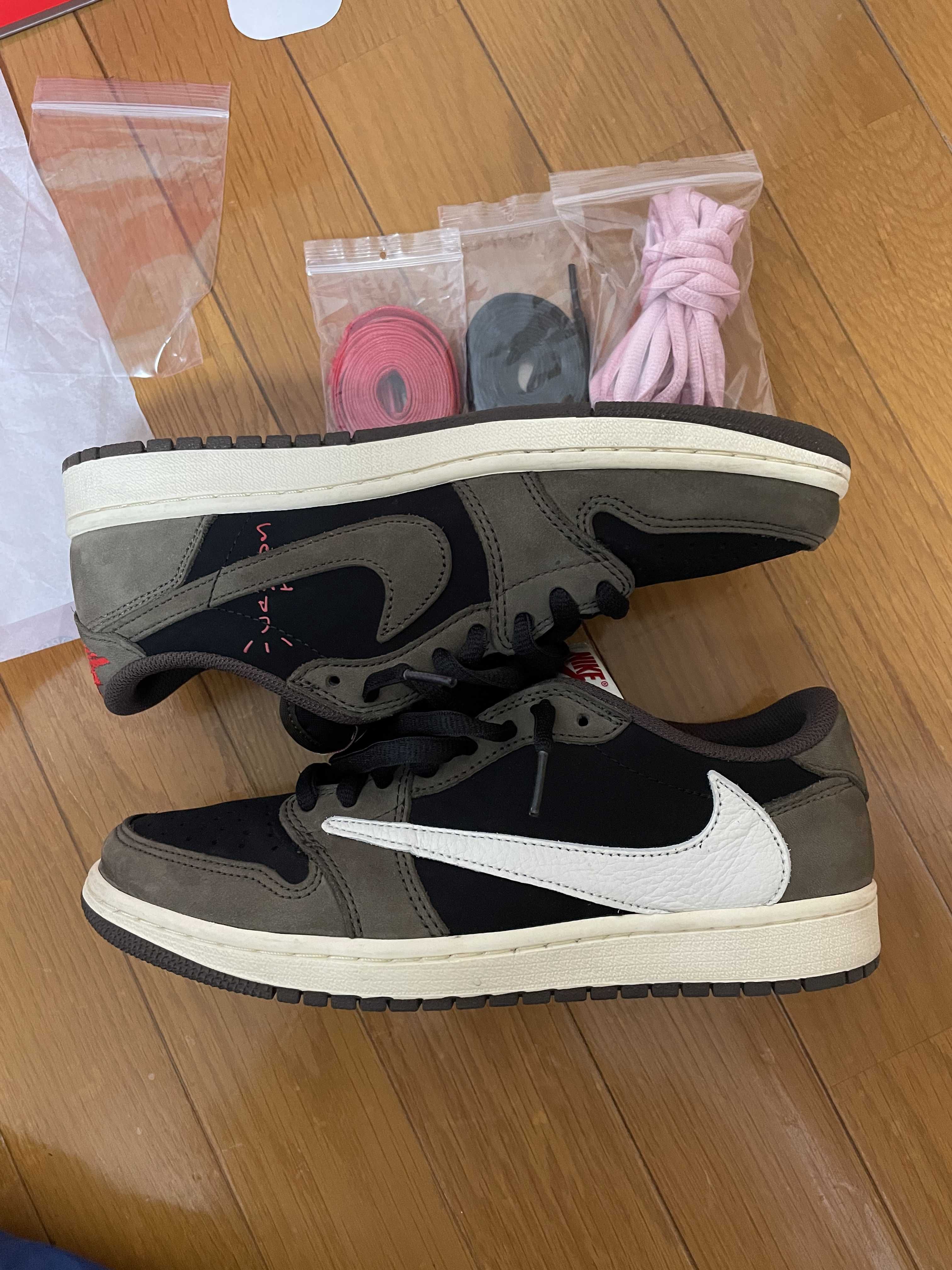 Travis Scott × Nike Air Jordan 1 Low OG SP-T "Black/Dark Mocha"