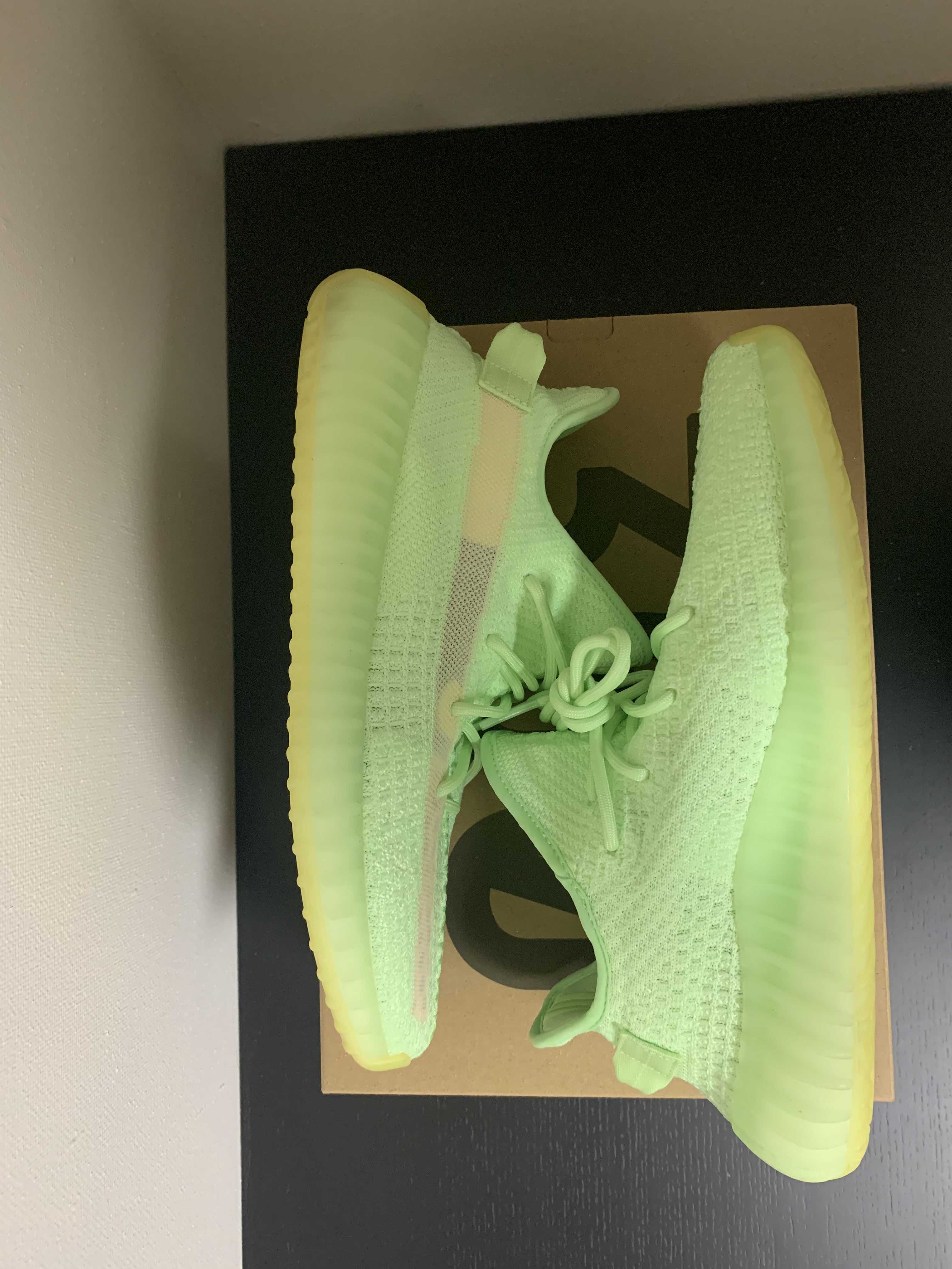ADIDAS YEEZY BOOST 350 V2 "GLOW IN THE DARK"