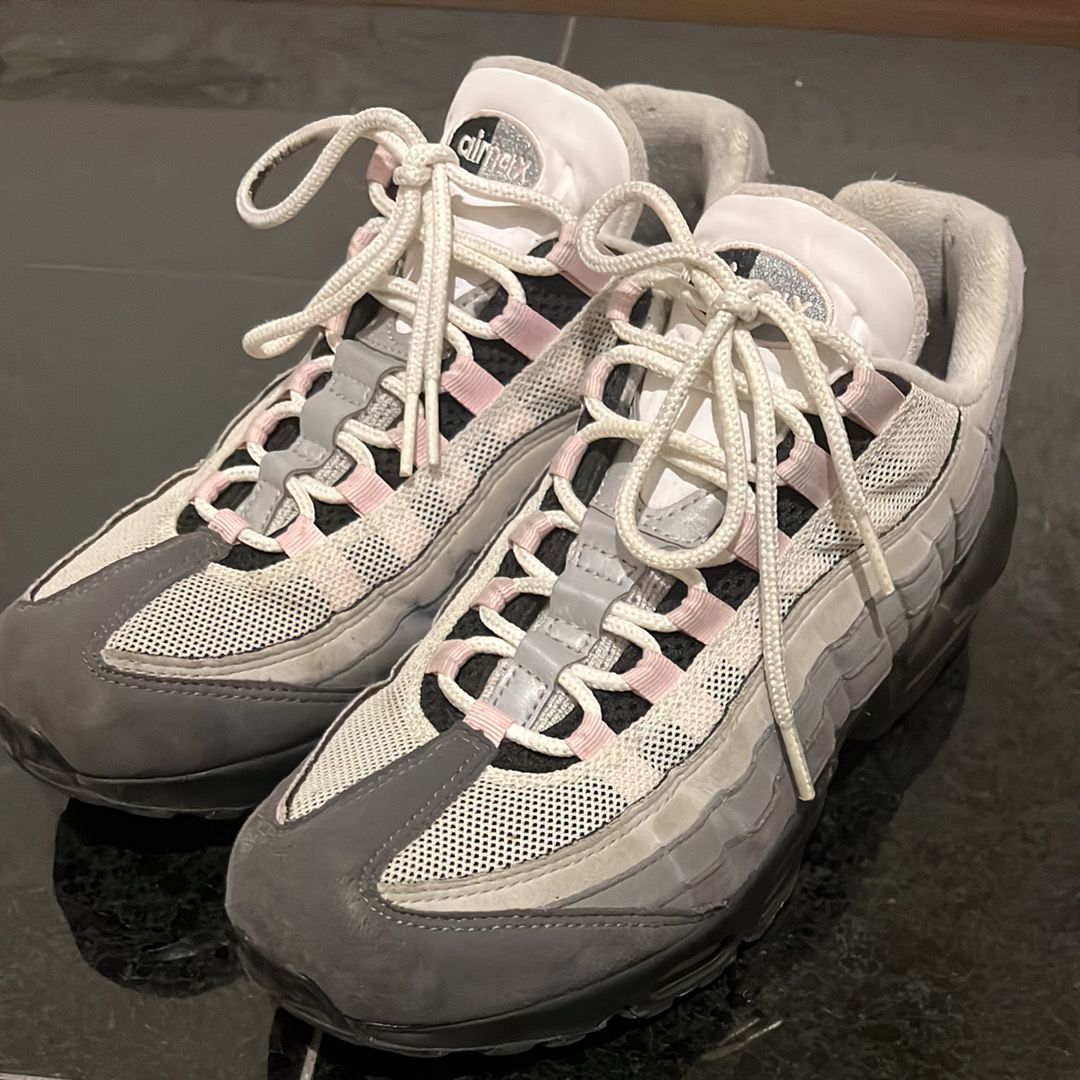 Nike Air Max 95 "Gunsmoke/Pink Foam"