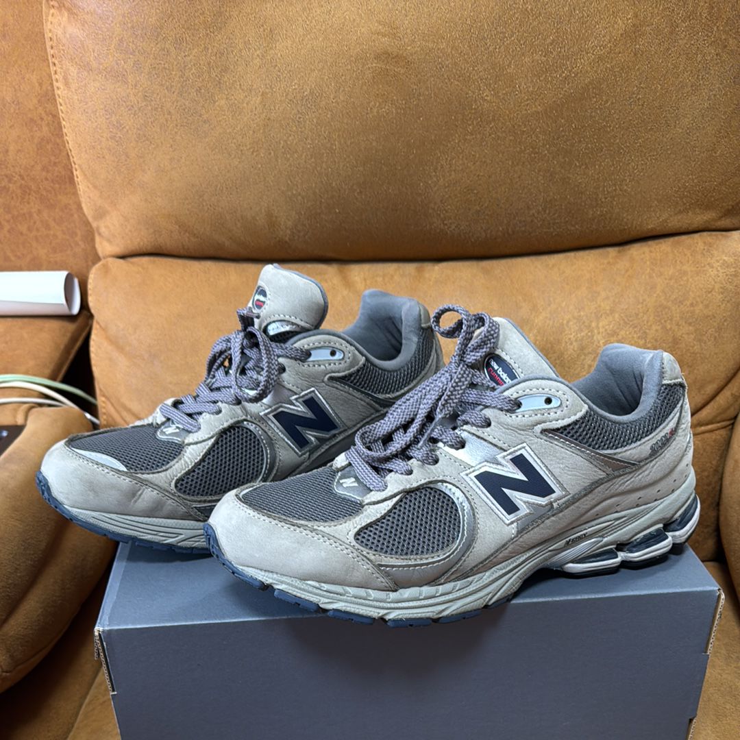 New Balance 2002R "Gray"