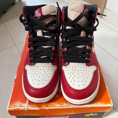 Nike Air Jordan 1 High OG "Lost & Found/Chicago"
