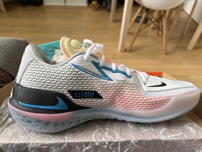 NIKE AIR ZOOM GT CUT "BLACK/WHITE/GHOST"