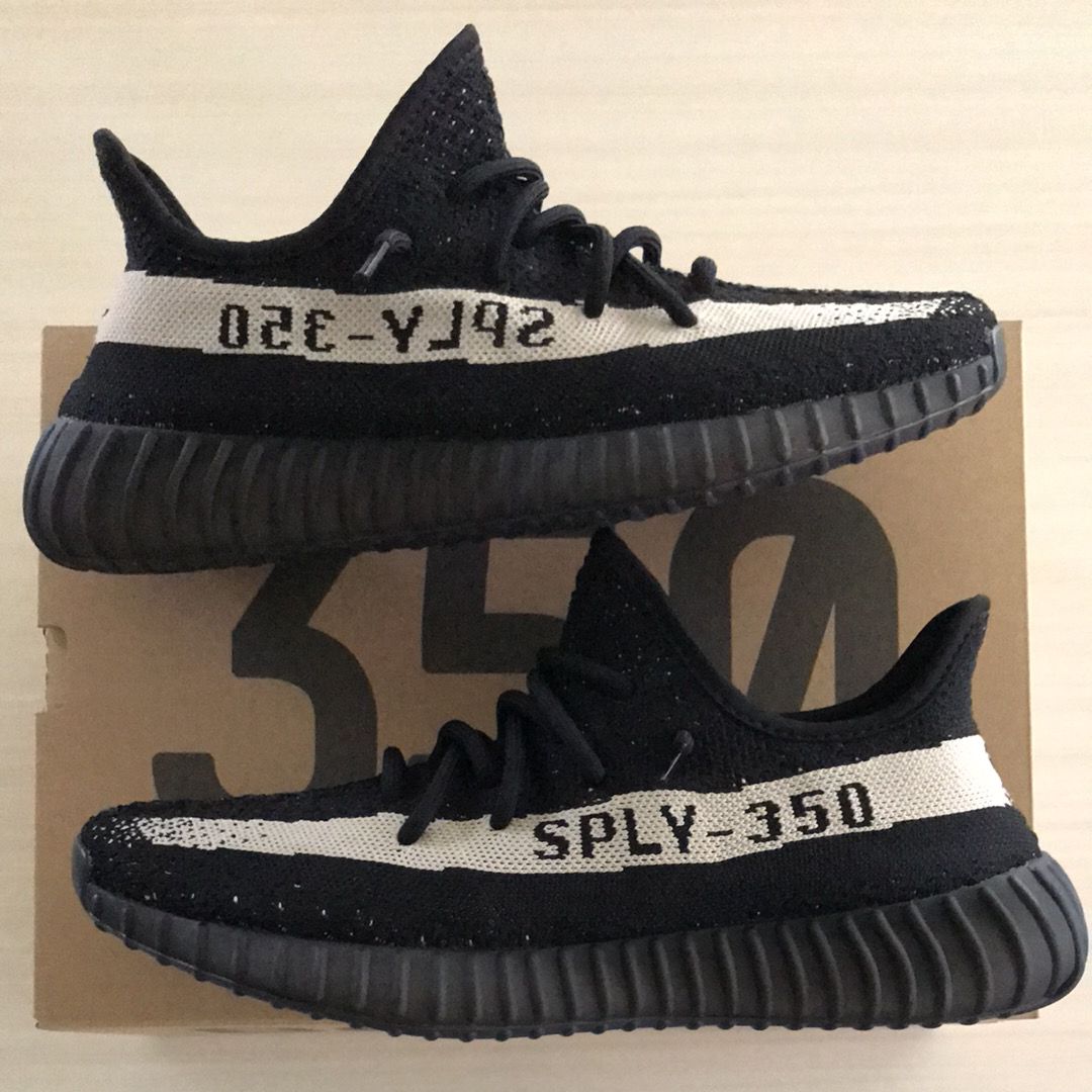 adidas YEEZY Boost 350 V2 "Oreo"