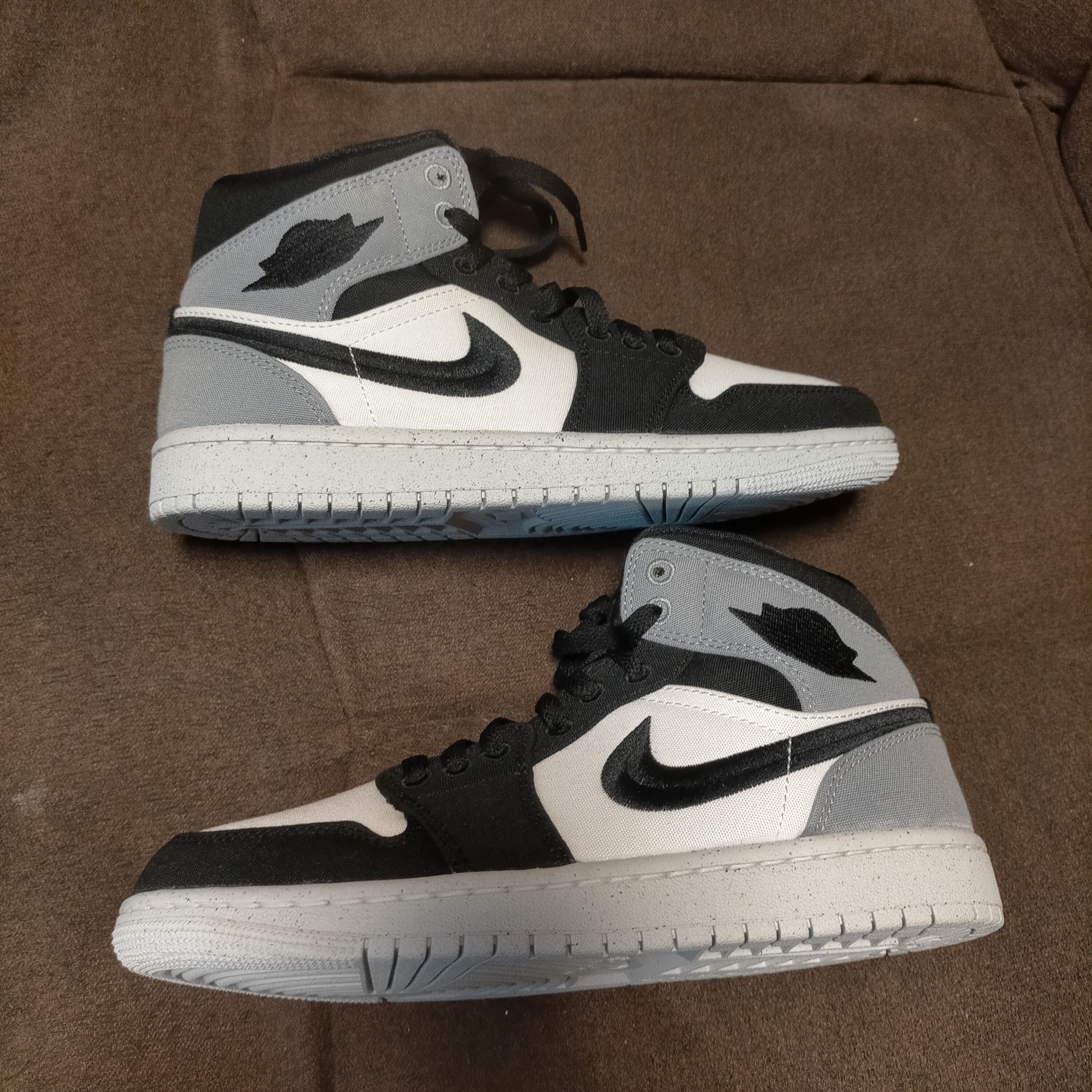 Nike Women's Air Jordan 1 Mid SE "Light Steel Grey"