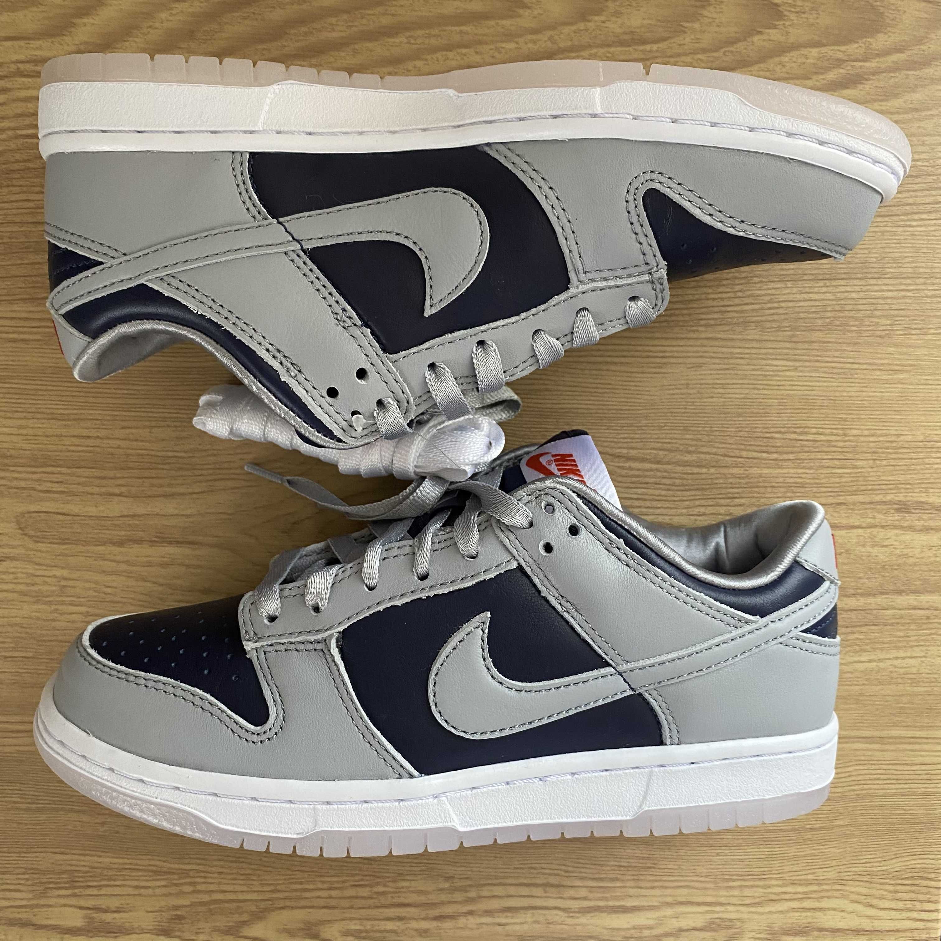 NIKE Women's DUNK LOW "COLLEGE NAVY"