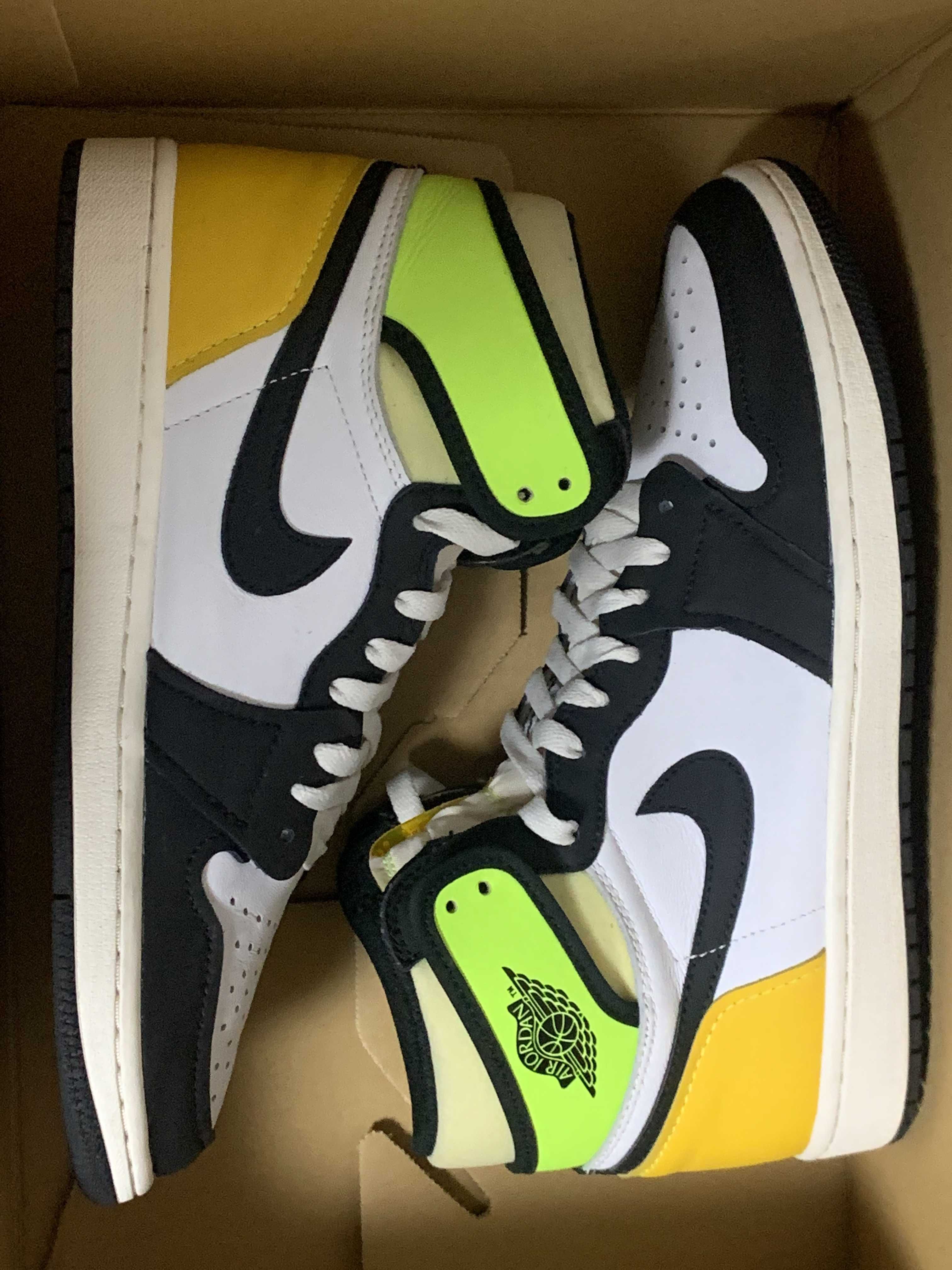 Nike Air Jordan 1 High OG "Volt Gold"