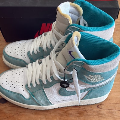 Nike Air Jordan 1 Retro High OG "Turbo Green"