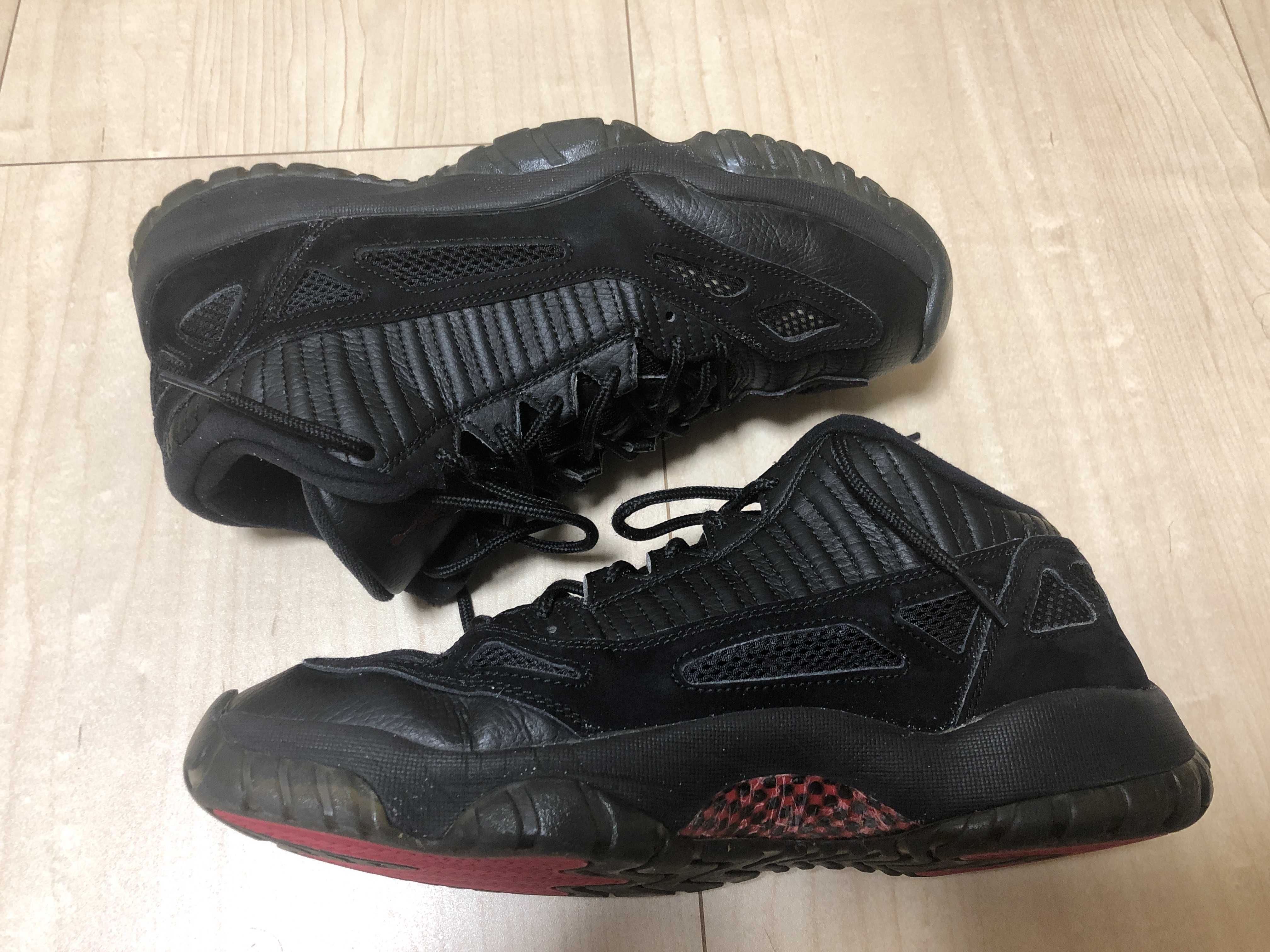 Nike Air Jordan 11 Retro Low IE "Referee" (2015)