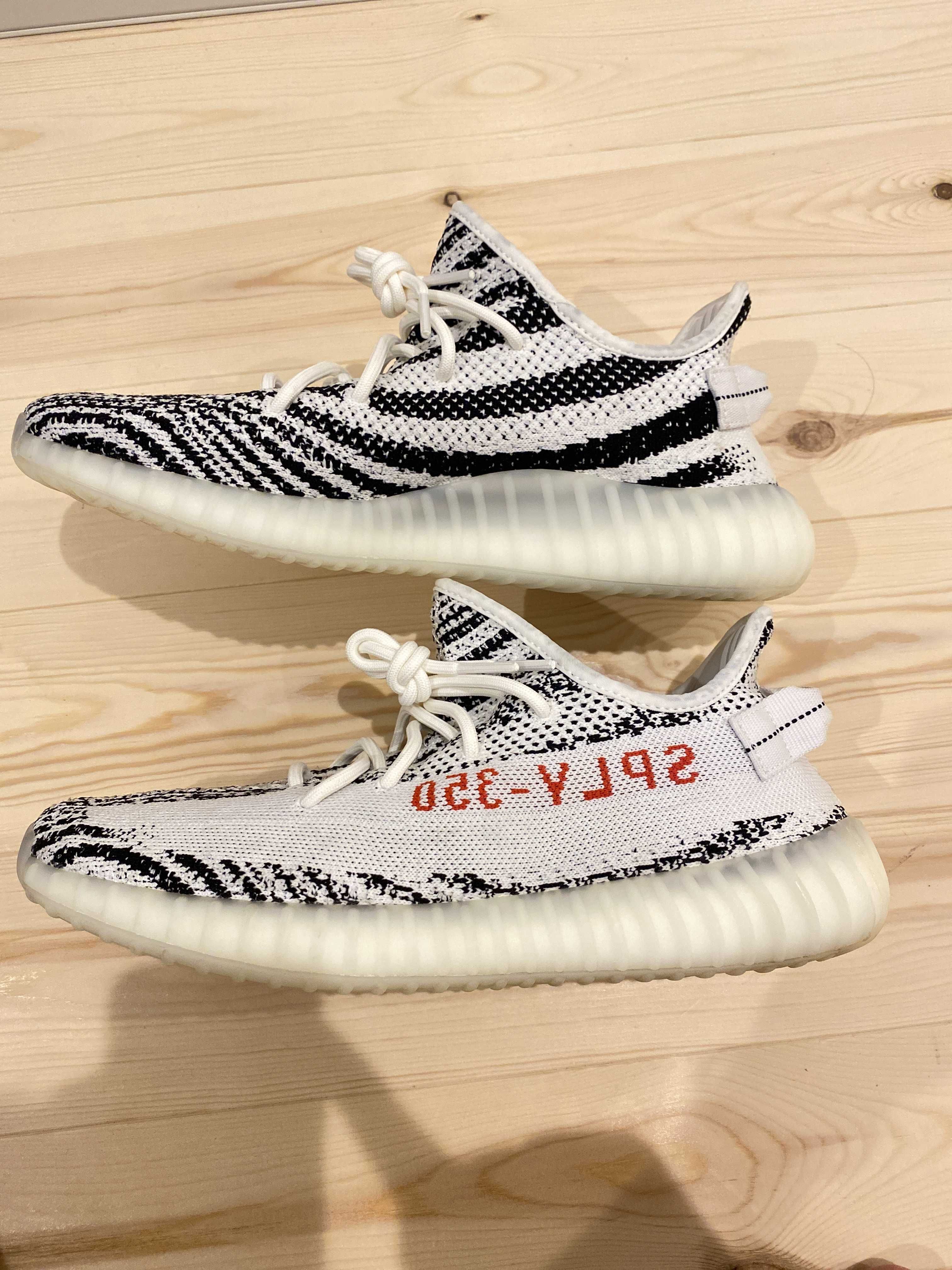 adidas YEEZY Boost 350 V2 "Zebra"