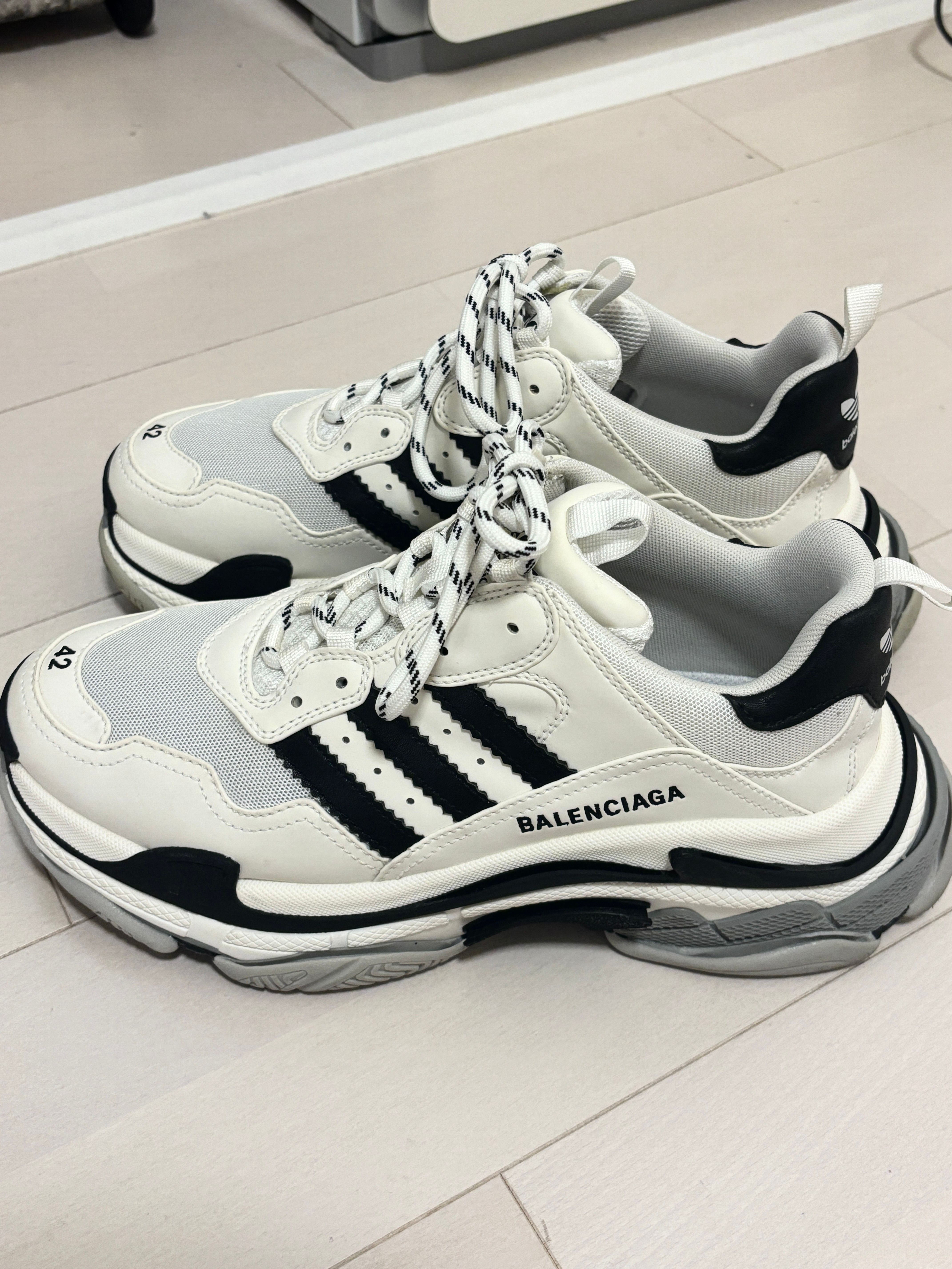 トリプルS(Triple S)/Balenciaga 人気の新作/中古通販