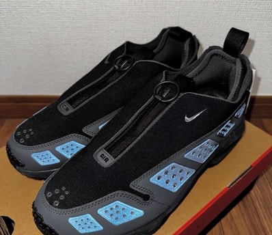 Nike Women's Air Max SNDR GORE-TEX "Black and Dark Smoke Grey"