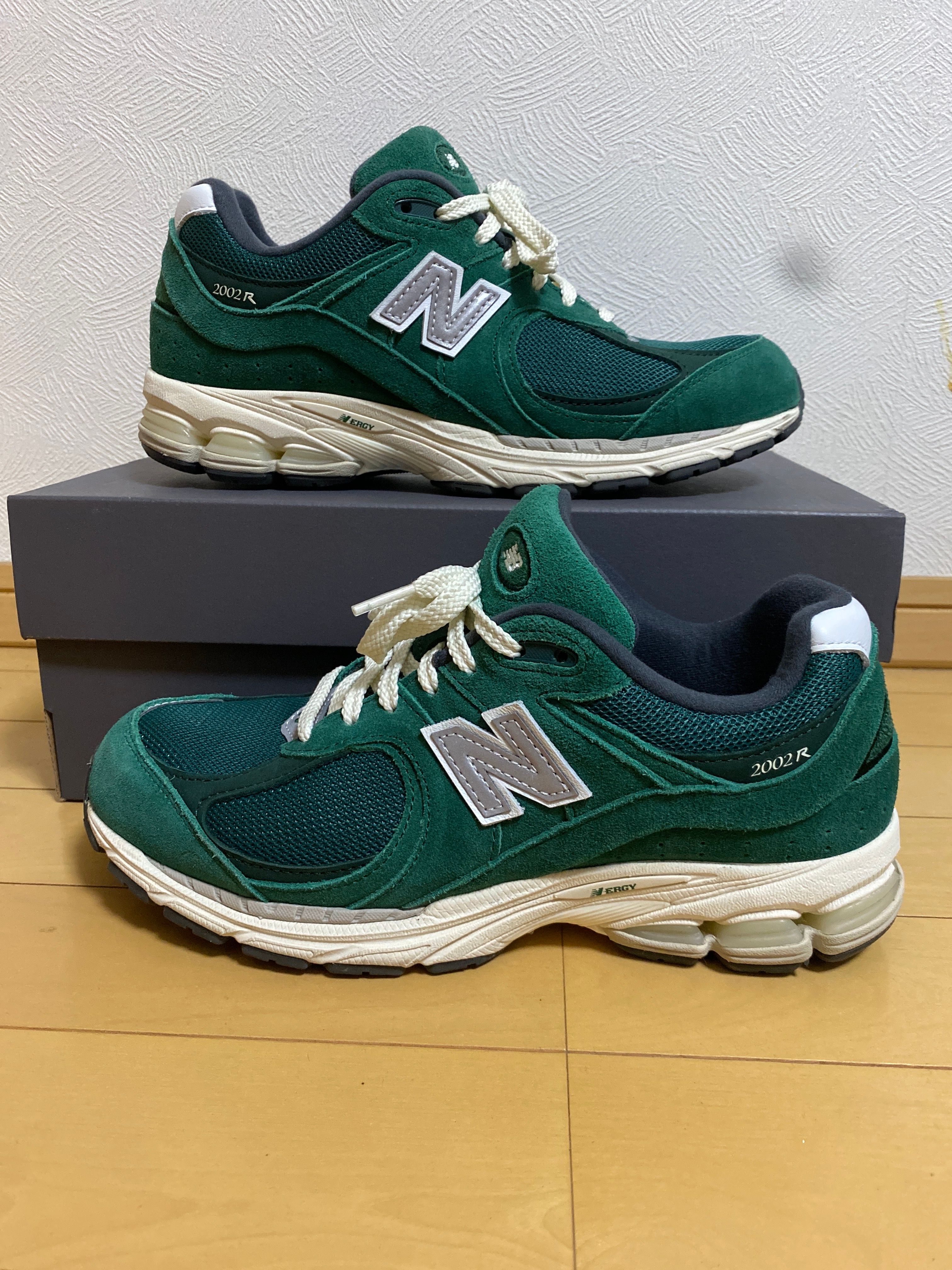 New Balance 2002R "Forest Green"