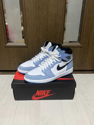 Nike Air Jordan 1 High OG "University Blue"