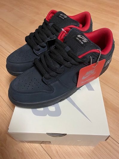 Supreme × Nike SB Dunk Low "Black" (25FW Week2)