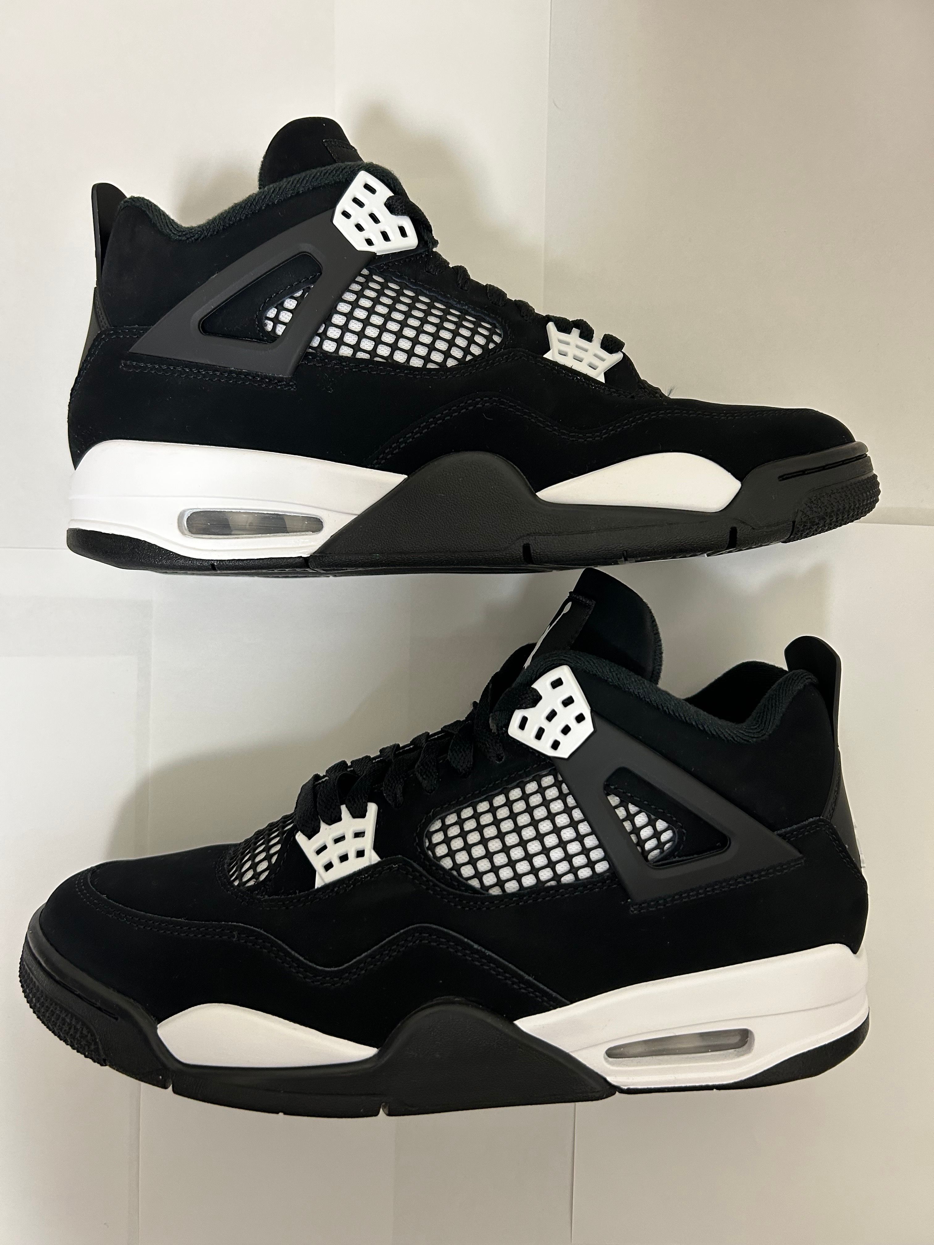 Nike Air Jordan 4 Retro "White Thunder"