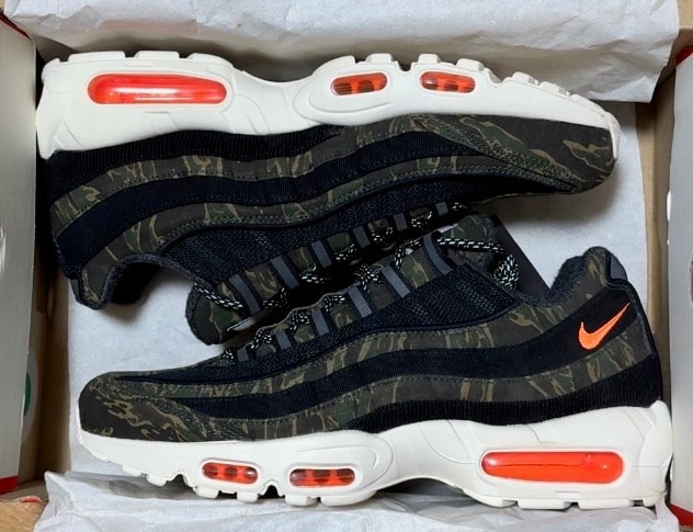 Carhartt WIP × Nike Air Max 95 "Black/Sail/Total Orange"