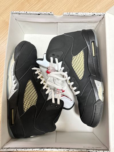 Nike Air Jordan 5 Retro OG "Black/Fire Red/Metallic Silver/White" (2016)