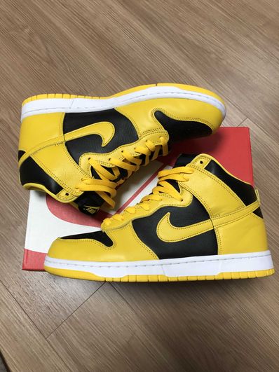 Nike Dunk High "Black/Varsity Maize"