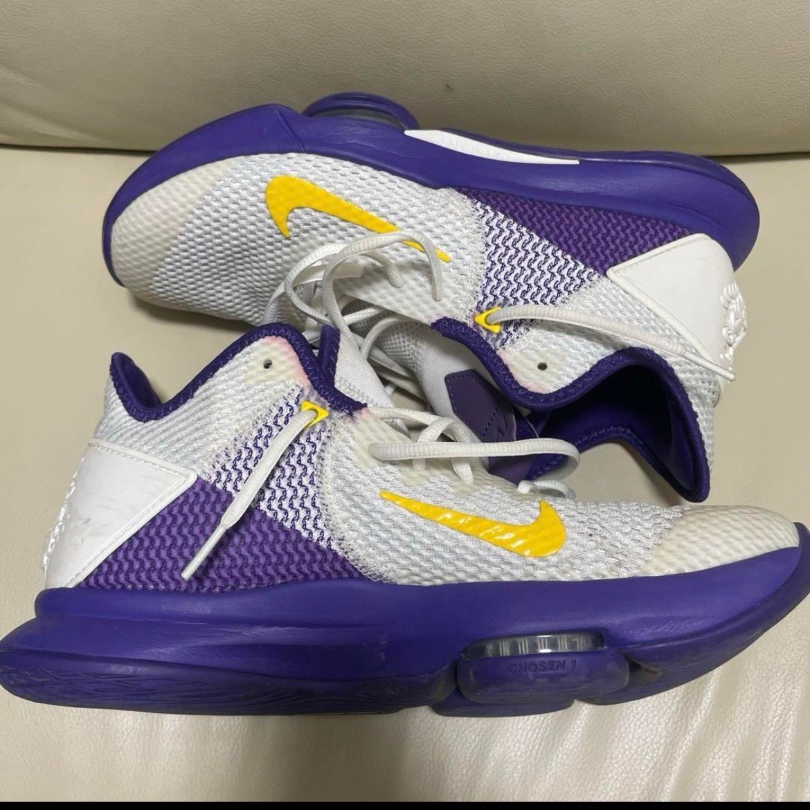 Nike LeBron Witness 4 "White/Amarillo/Field Purole"