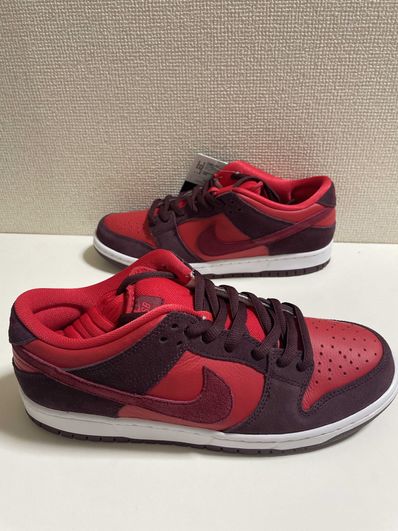 Nike SB Dunk Low "Cherry"