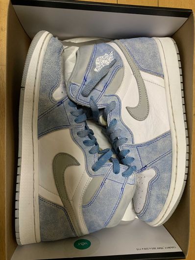 Nike Air Jordan 1 High OG "Hyper Royal"