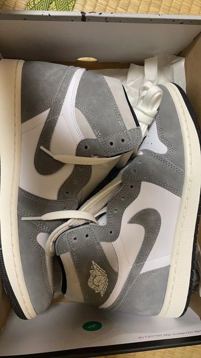 Nike Air Jordan 1 Retro High OG "Black and Smoke Grey"