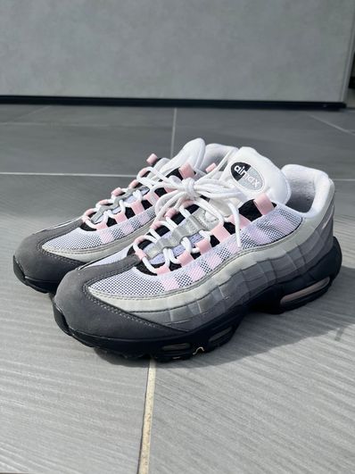 Nike Air Max 95 "Gunsmoke/Pink Foam"