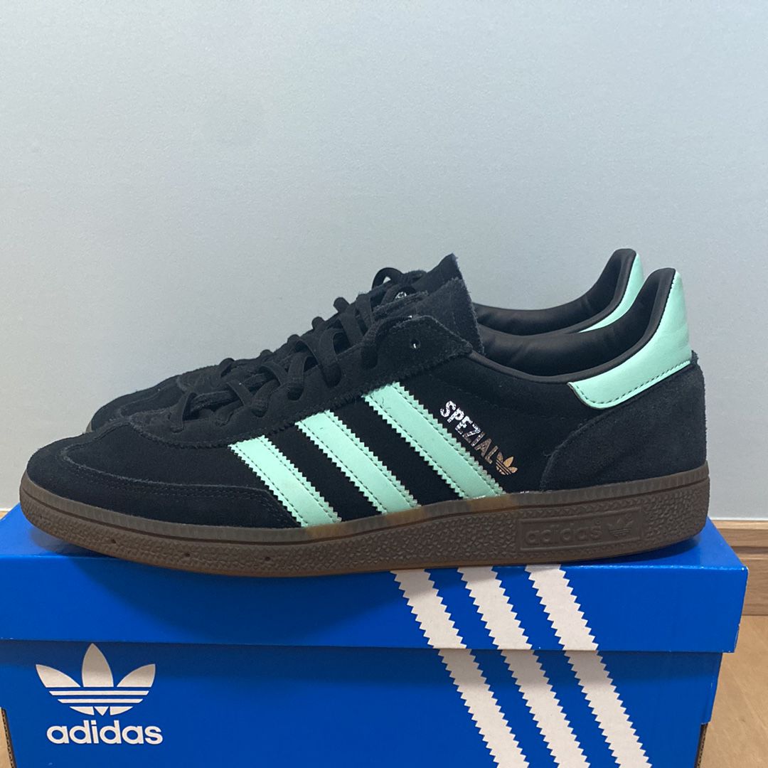 アディダス ハンドボール スペツィアル ""コアブラック/クリアミント/ガム"