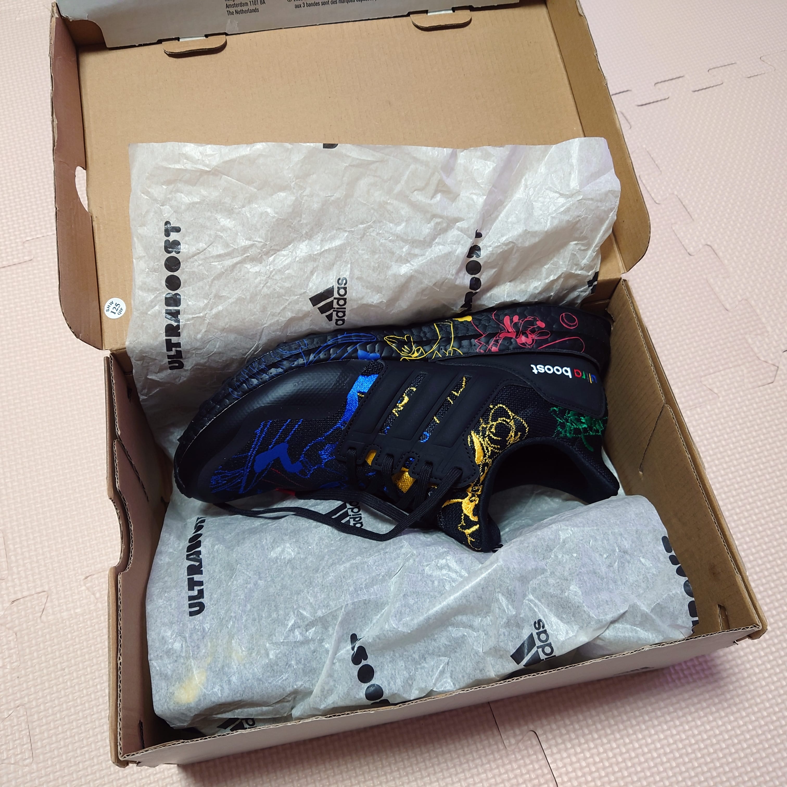 Disney × adidas Ultraboost "Goofy"