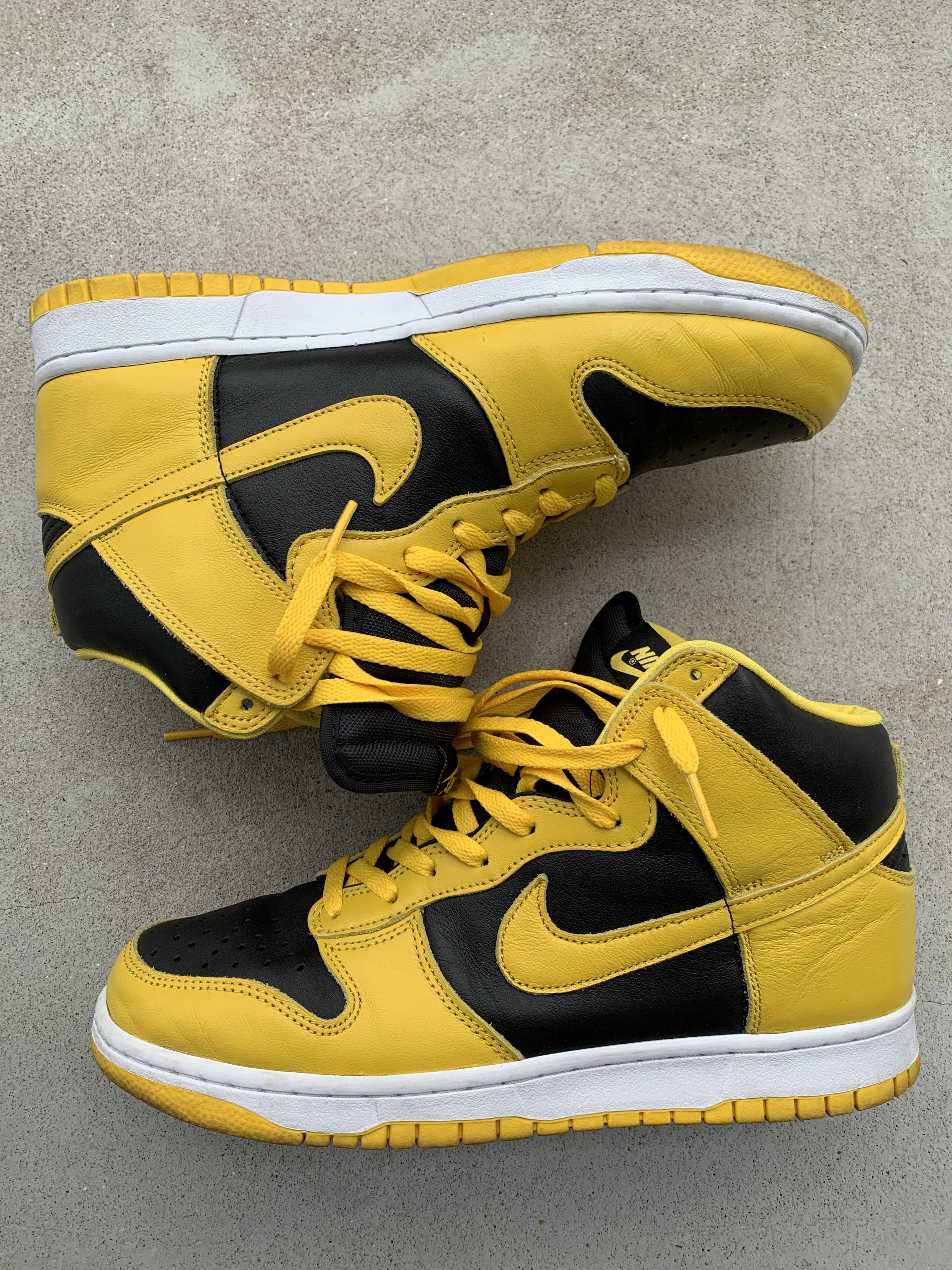 Nike Dunk High "Black/Varsity Maize"