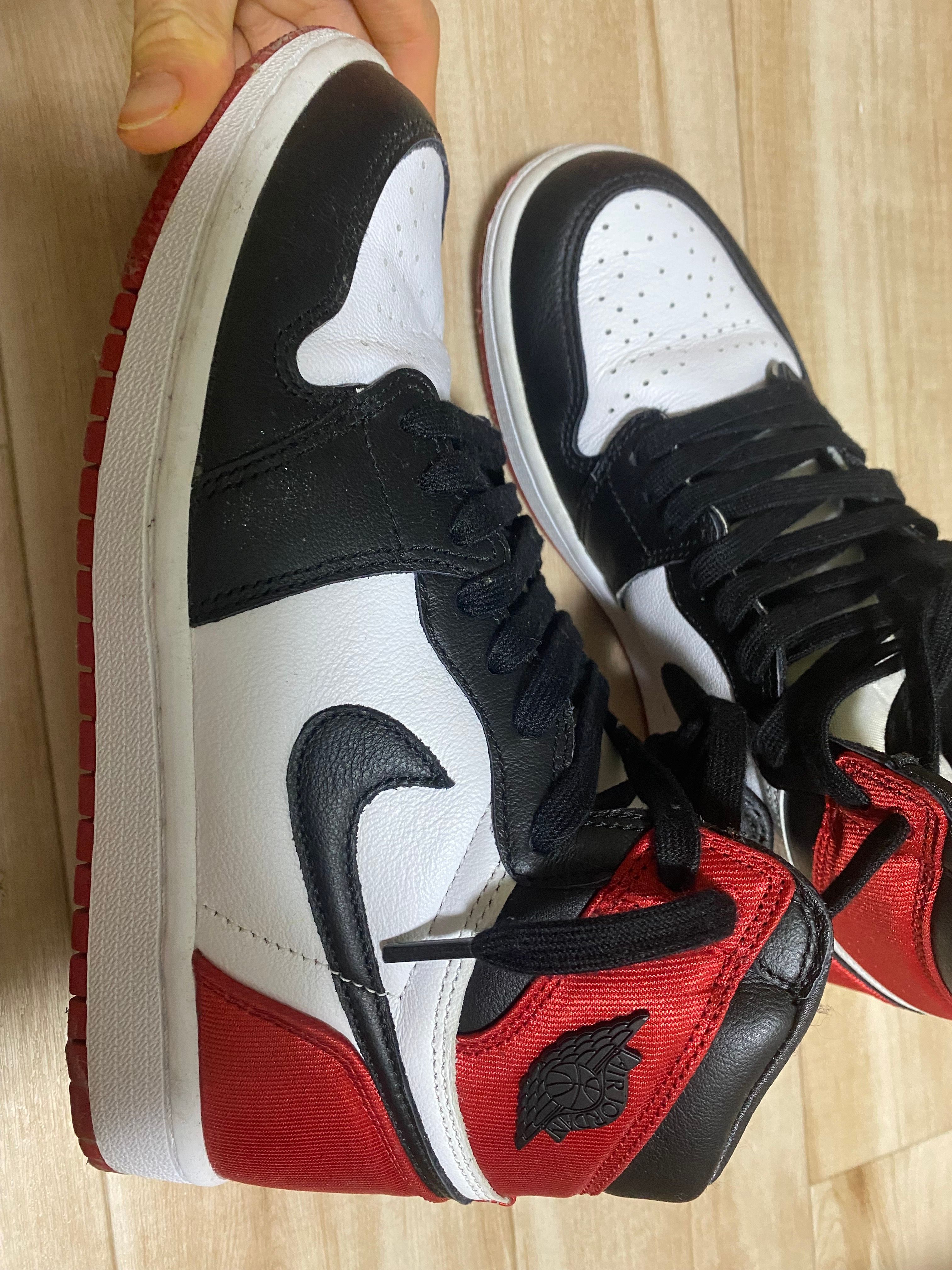Nike Women's Air Jordan 1 Retro High "Satin Black Toe"