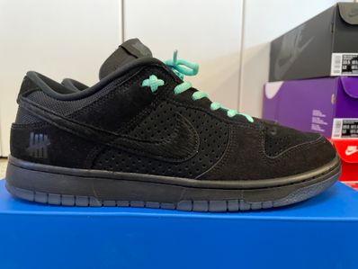 UNDEFEATED × Nike Dunk Low SP "5 ON IT"