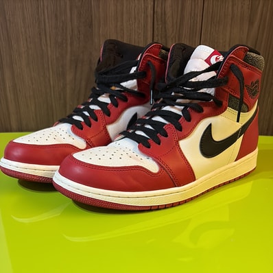 Nike Air Jordan 1 High OG "Lost & Found/Chicago"