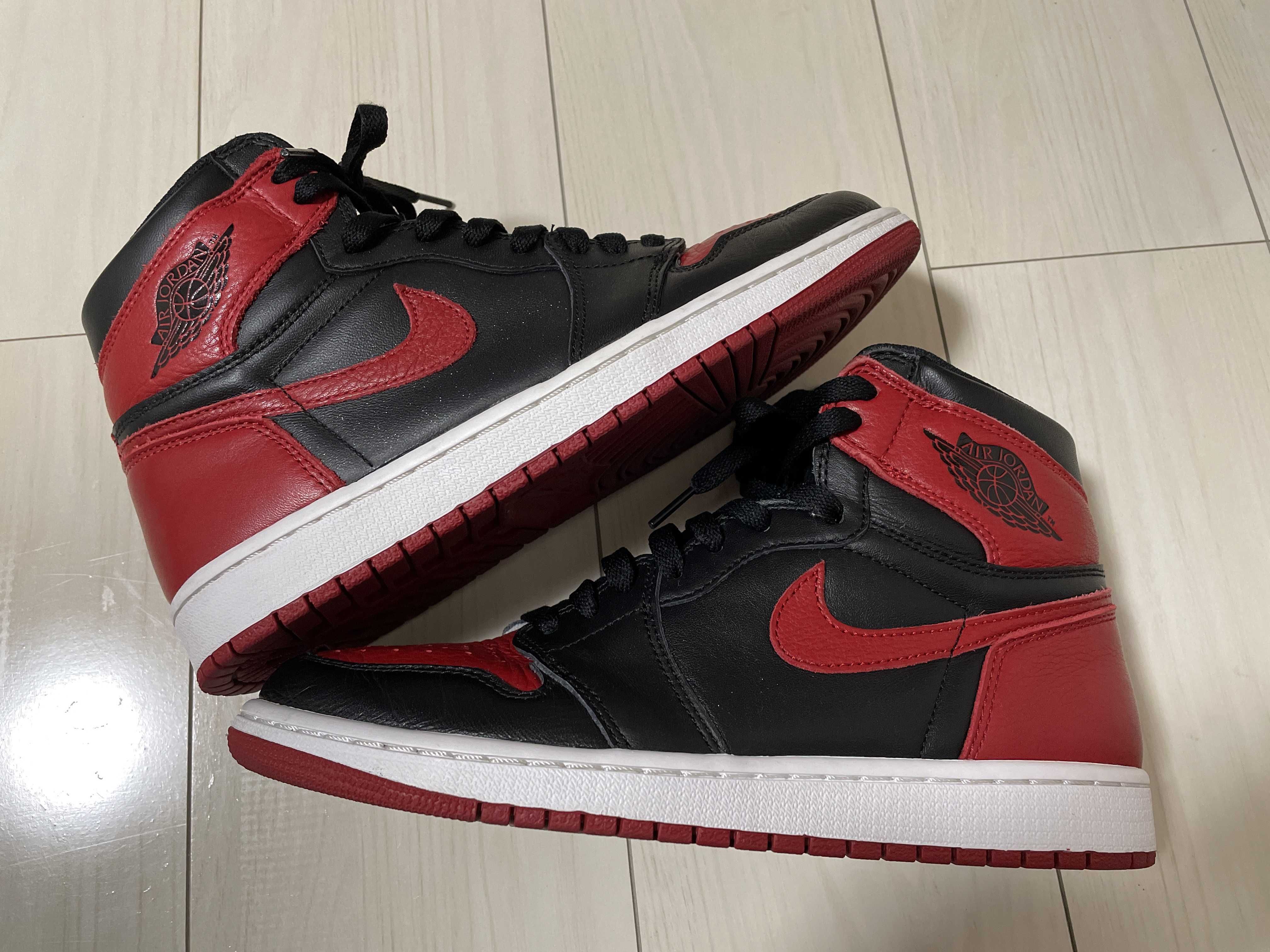 Nike Air Jordan 1 Retro High OG "Bred/Banned" (2016)